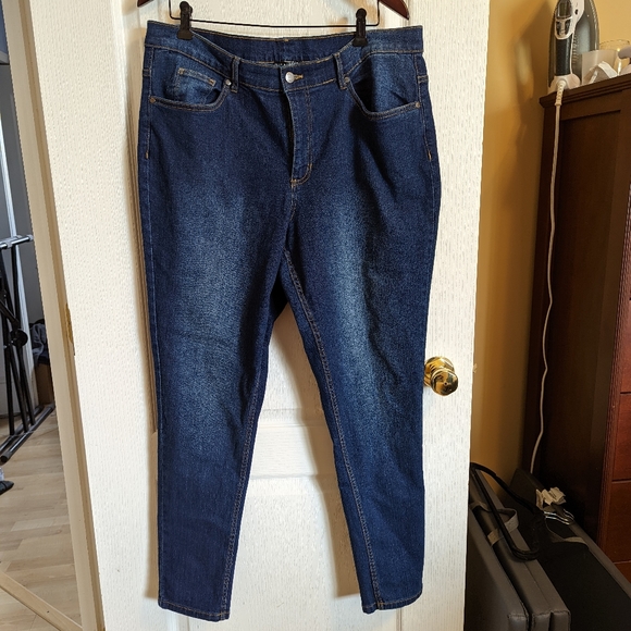 Venus skinny blue jeans NWOT - Picture 1 of 4